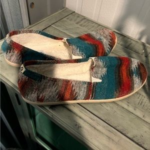 Air walk Sherpa Lined Size 11 Flats